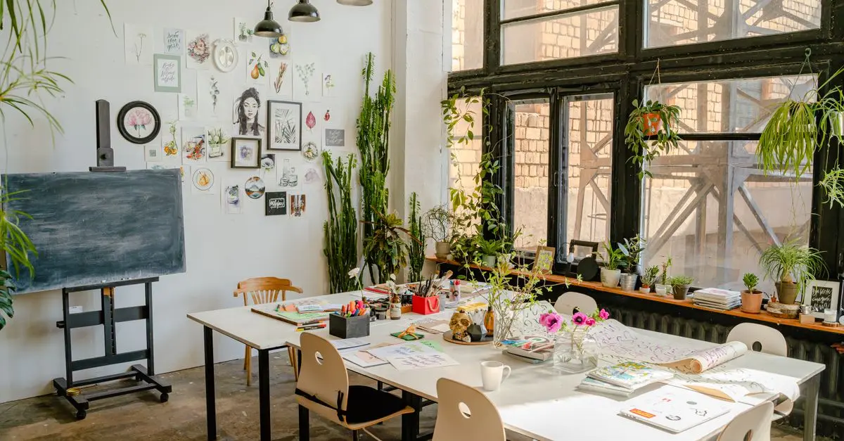 Comment Créer une Ambiance Inspirante dans Votre Atelier